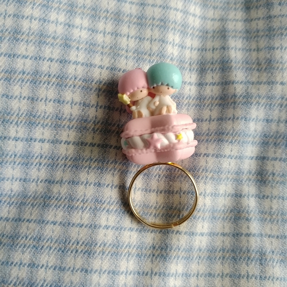 Sanrio Sweets blind box ring - Little Twin Stars macaron